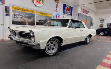 Pontiac-GTO-1965-1