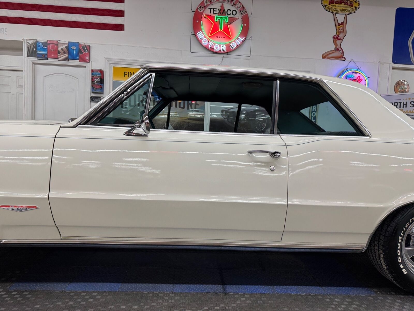 Pontiac-GTO-1965-22