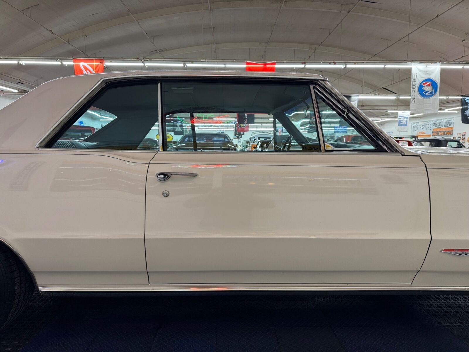 Pontiac-GTO-1965-29