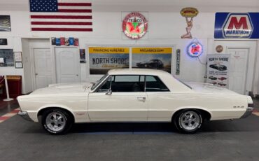 Pontiac-GTO-1965-3