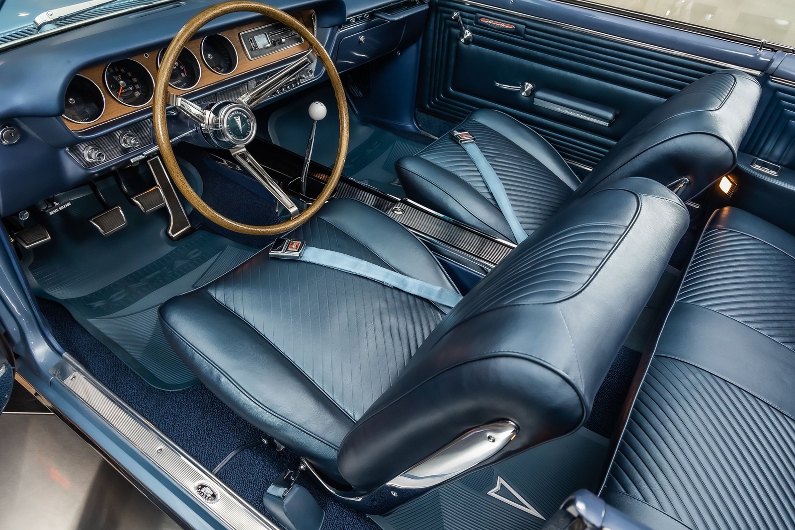 Pontiac-GTO-1965-Convertible-2