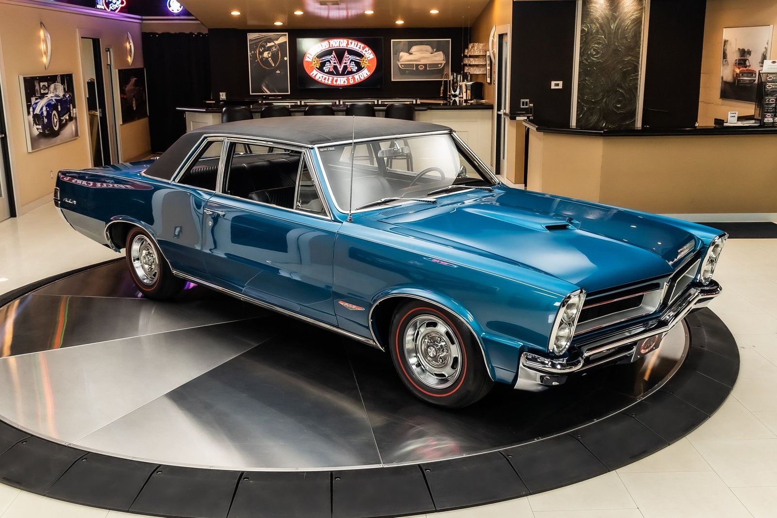 Pontiac-GTO-1965-Coupe-10