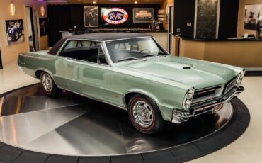 Pontiac-GTO-1965-Coupe-10