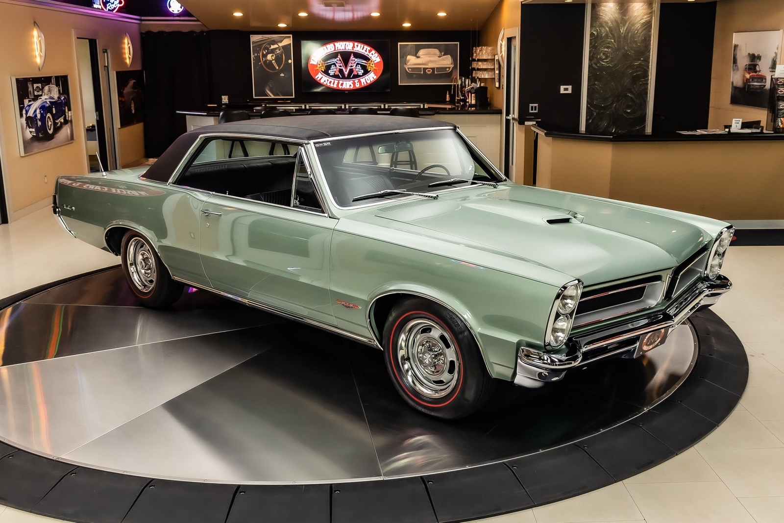 Pontiac-GTO-1965-Coupe-10