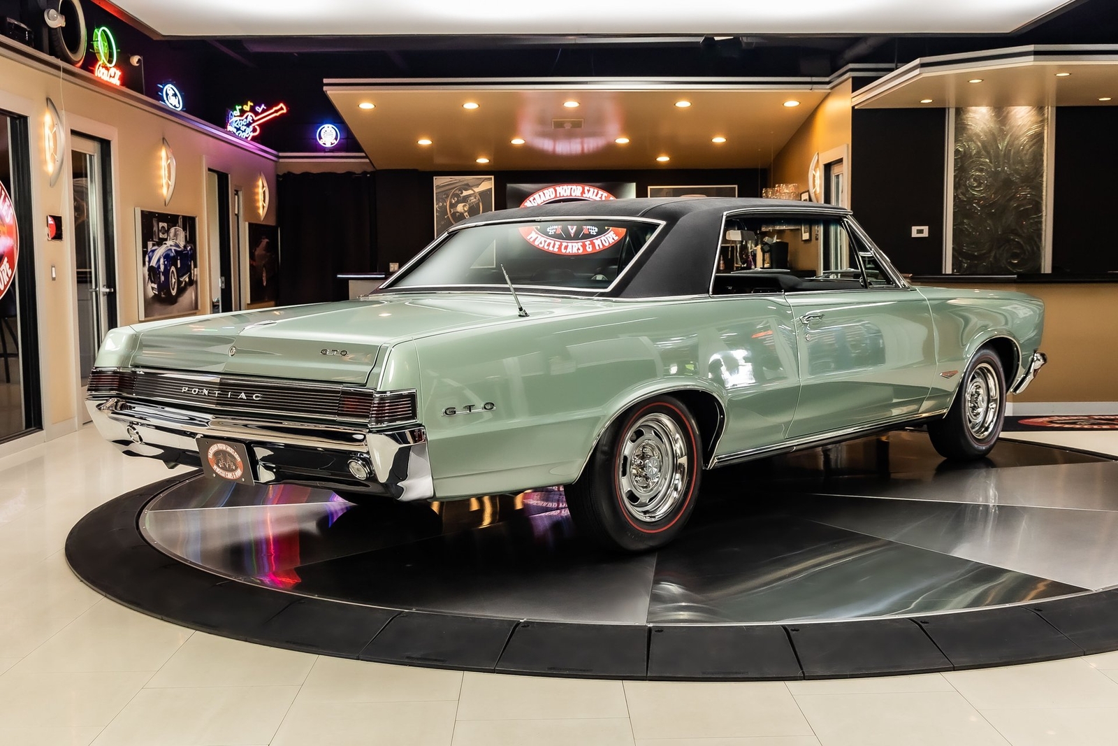 Pontiac-GTO-1965-Coupe-12