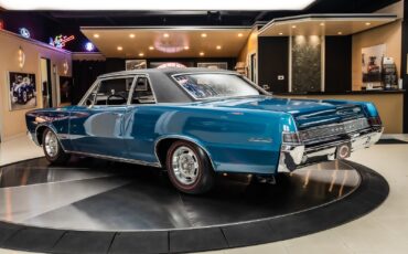 Pontiac-GTO-1965-Coupe-16