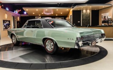 Pontiac-GTO-1965-Coupe-16
