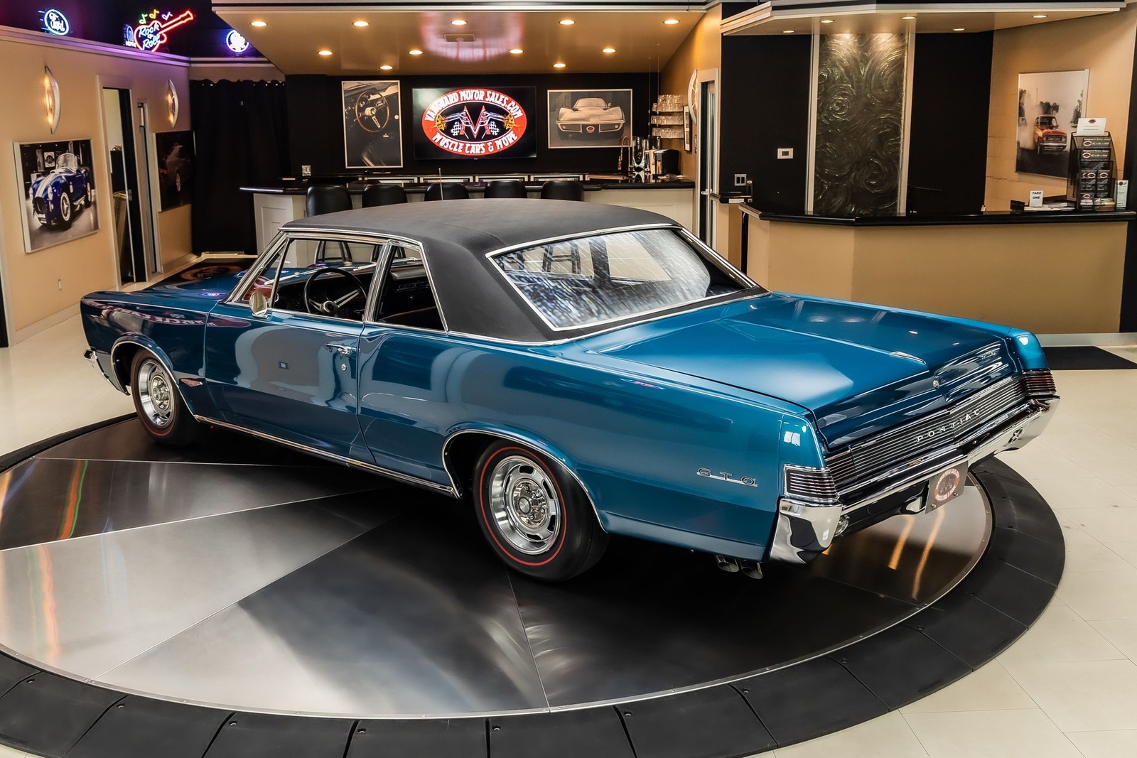 Pontiac-GTO-1965-Coupe-17