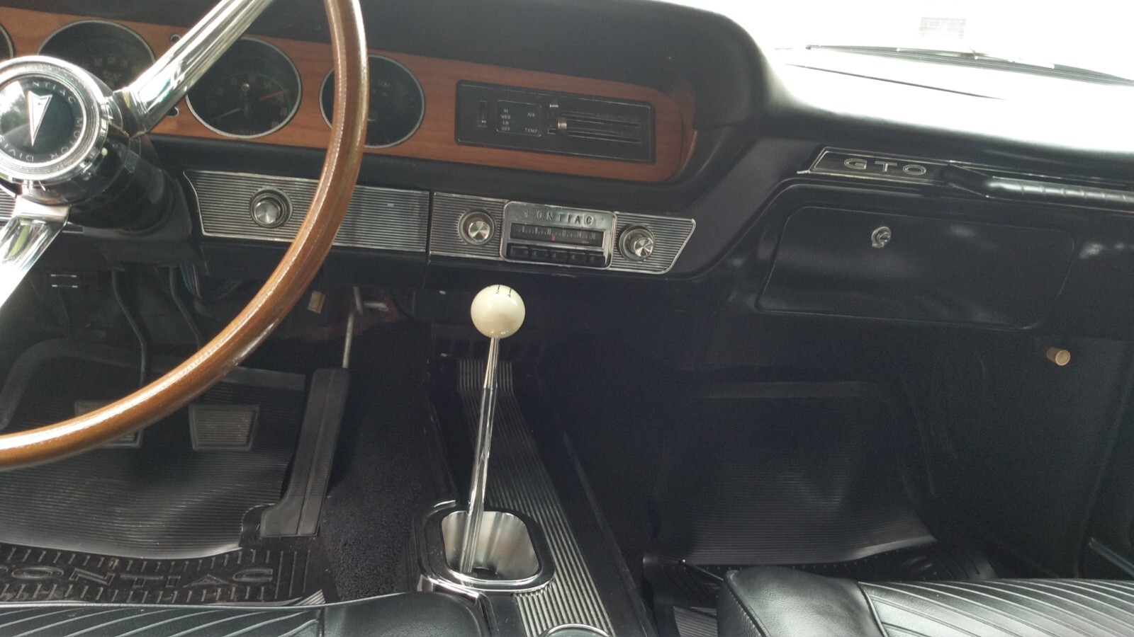 Pontiac-GTO-1965-Coupe-17