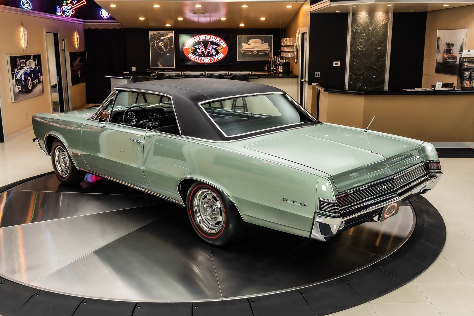 Pontiac-GTO-1965-Coupe-17