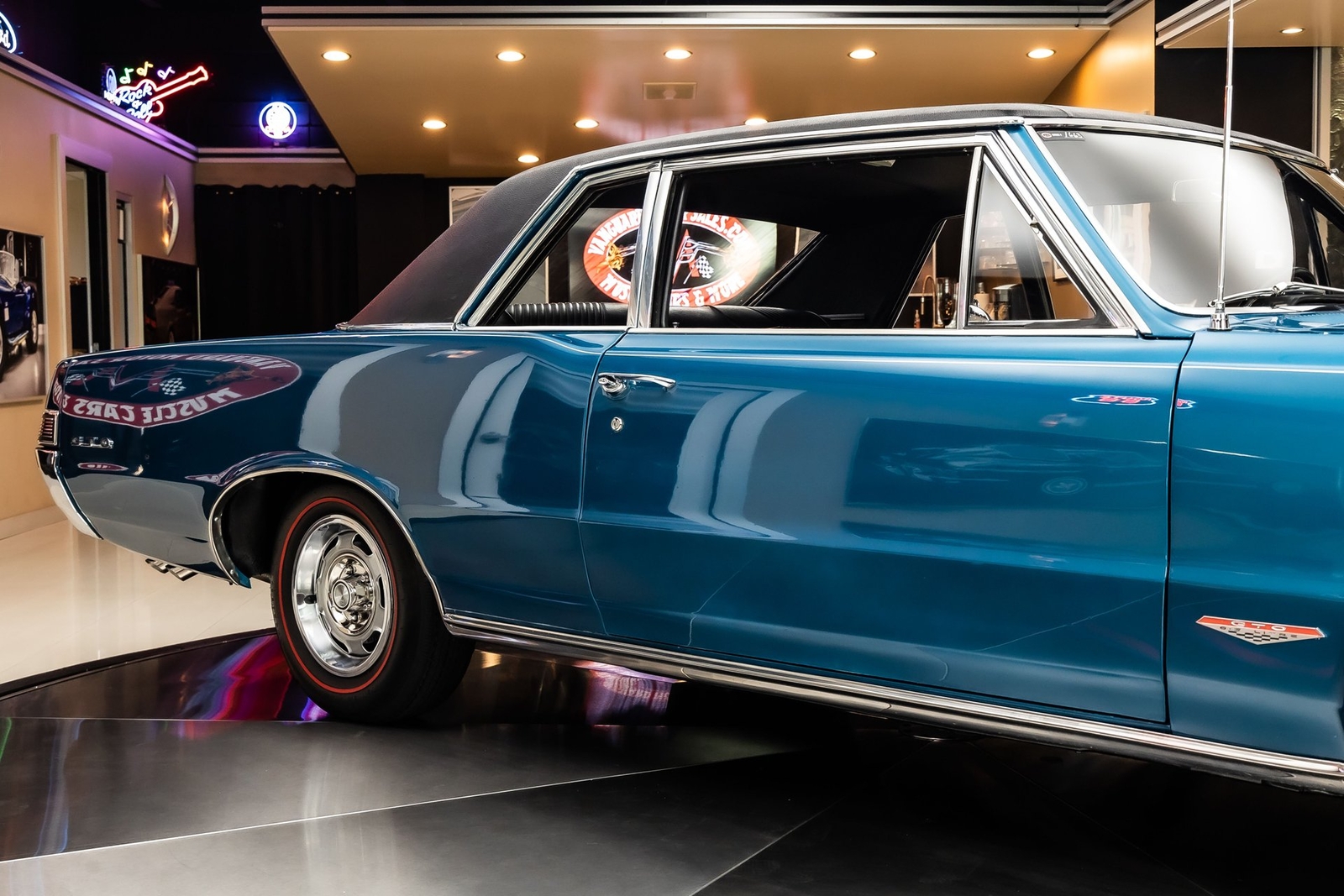 Pontiac-GTO-1965-Coupe-22