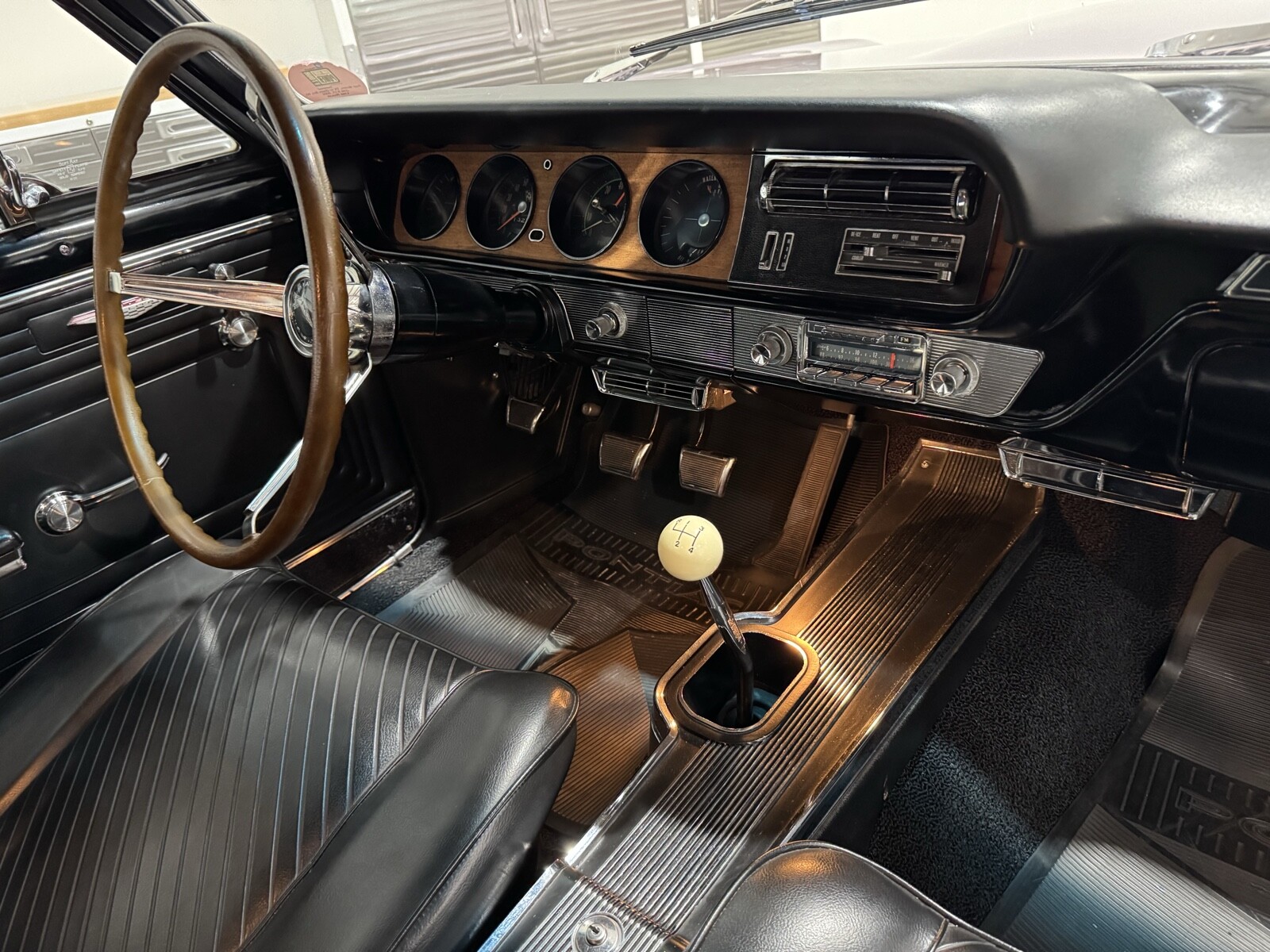 Pontiac-GTO-1965-Coupe-28