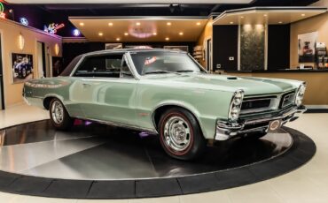 Pontiac-GTO-1965-Coupe-9