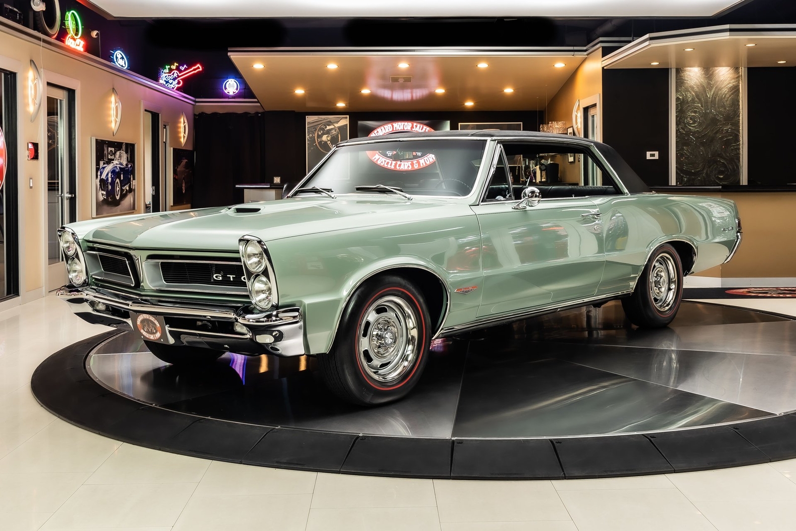 Pontiac-GTO-1965-Coupe