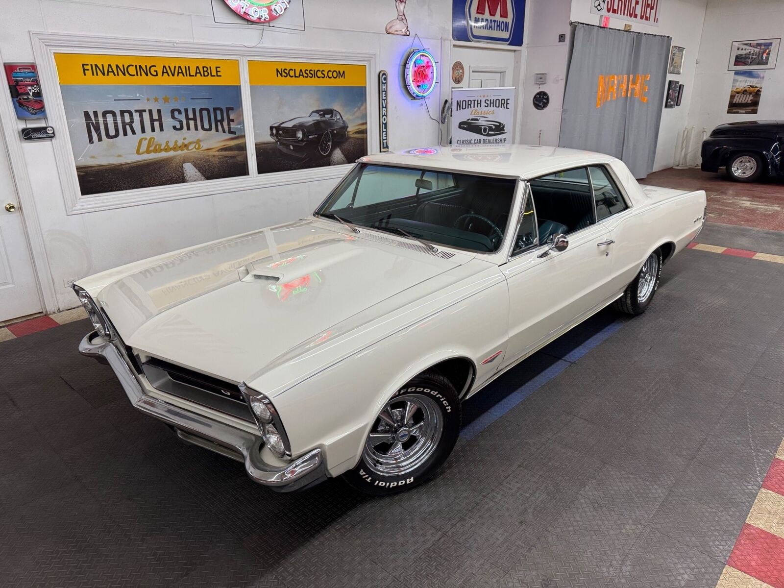 Pontiac-GTO-1965