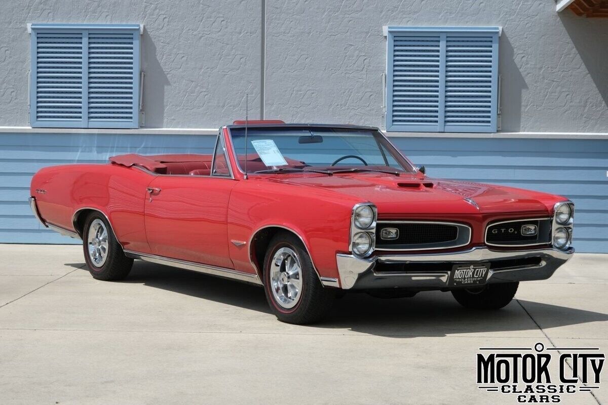 Pontiac GTO 1966 --