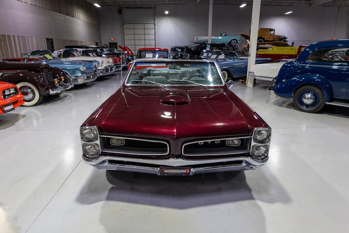 Pontiac-GTO-1966-Convertible-21