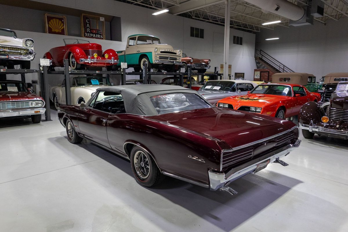 Pontiac-GTO-1966-Convertible-34