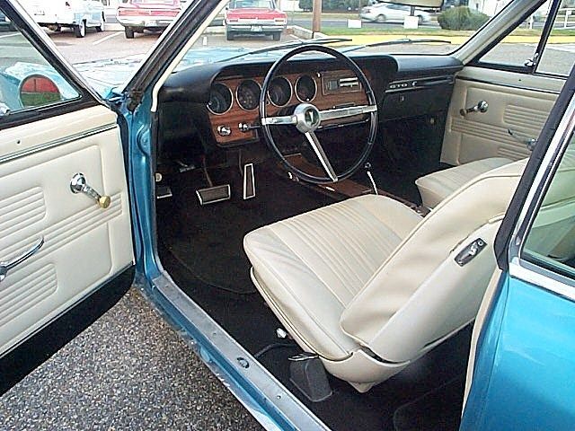 Pontiac-GTO-1967-2-DR-Hard-Top-13