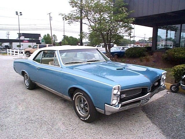 Pontiac-GTO-1967-2-DR-Hard-Top-3