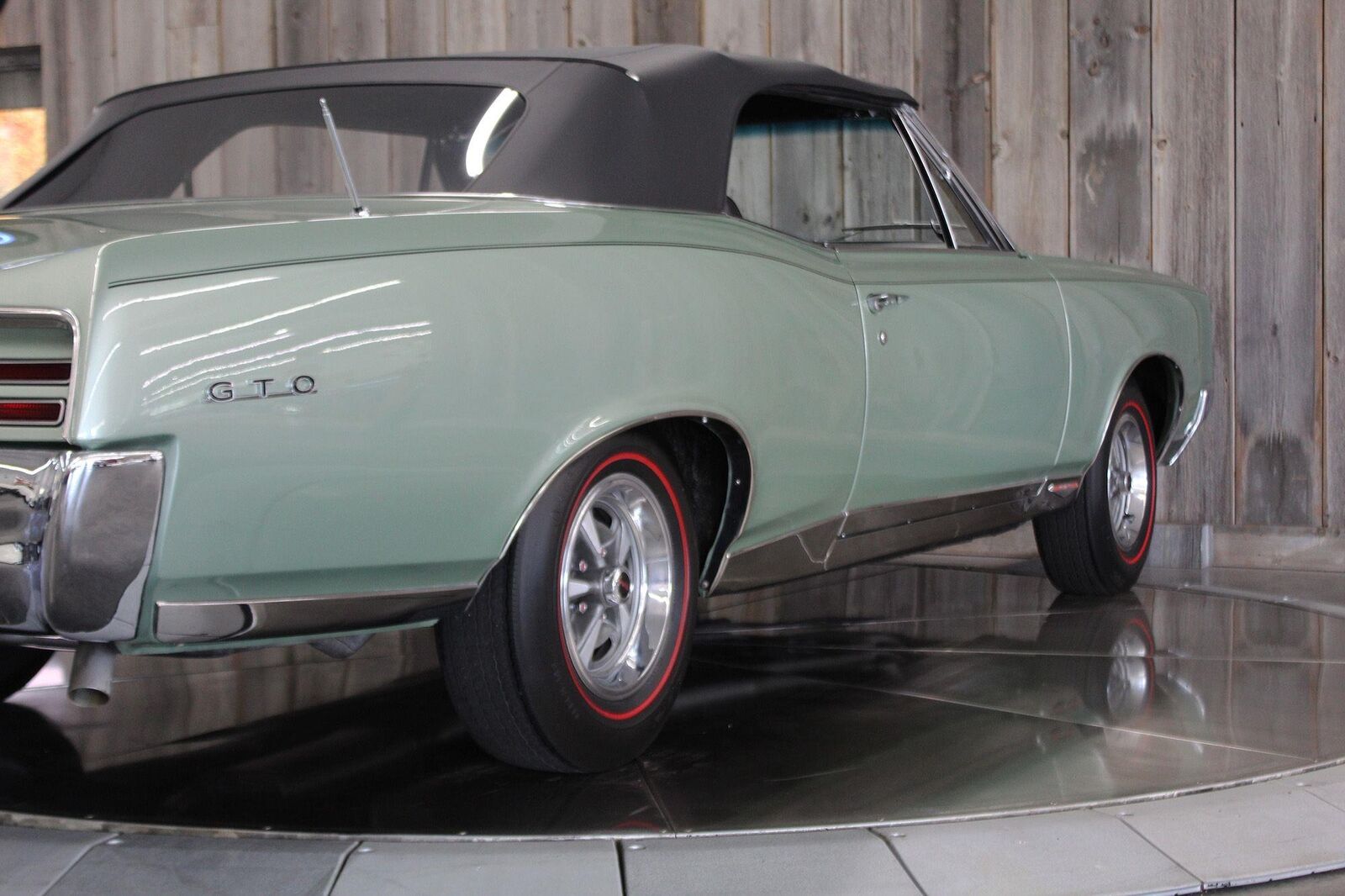 Pontiac-GTO-1967-Award-Winning-12