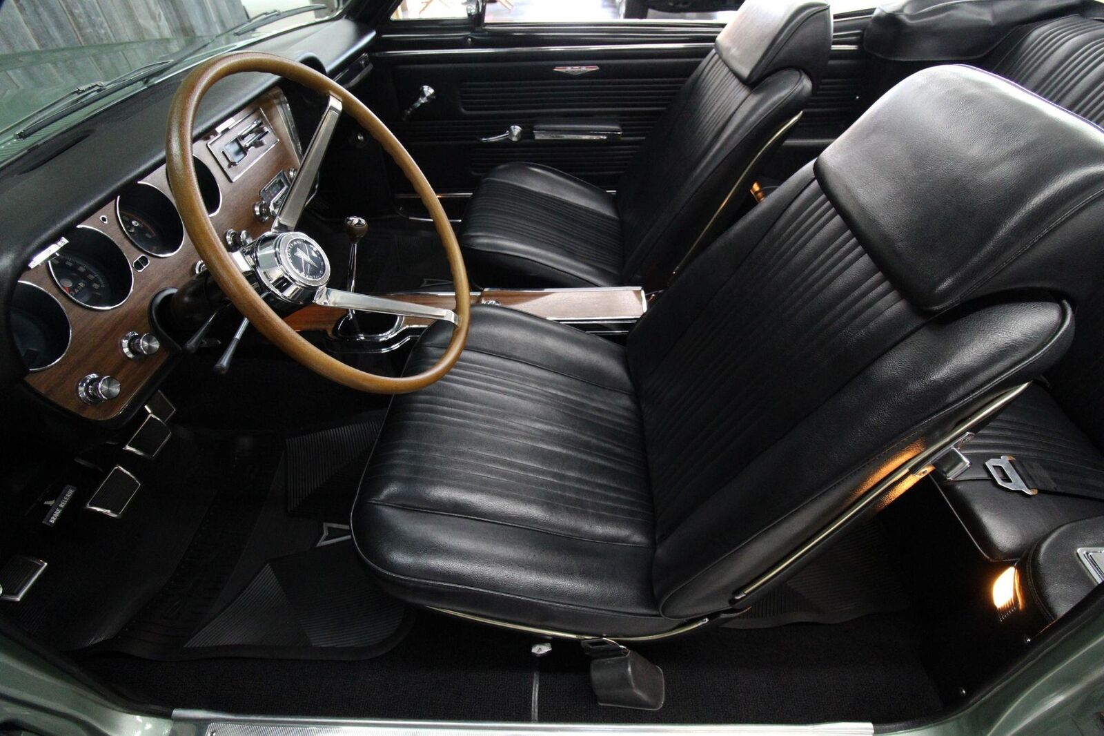 Pontiac-GTO-1967-Award-Winning-23