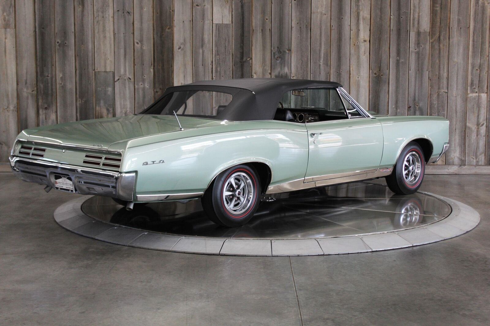 Pontiac-GTO-1967-Award-Winning-6