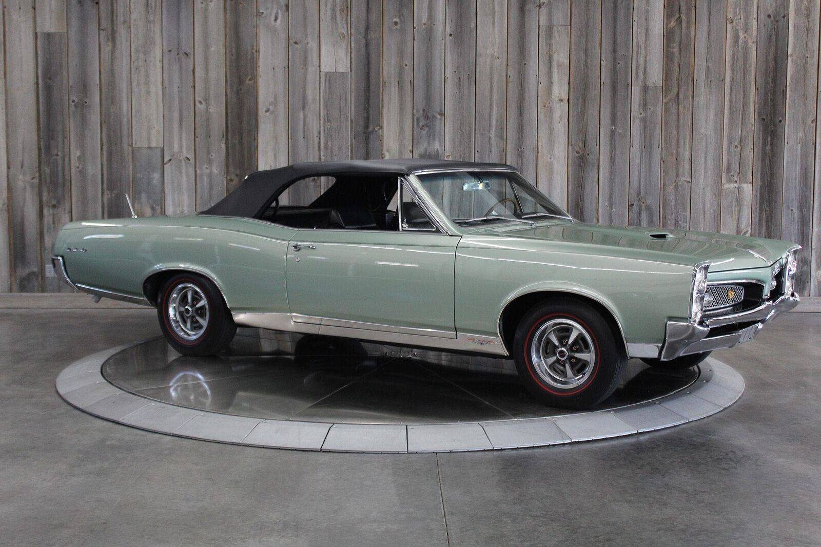 Pontiac-GTO-1967-Award-Winning-8