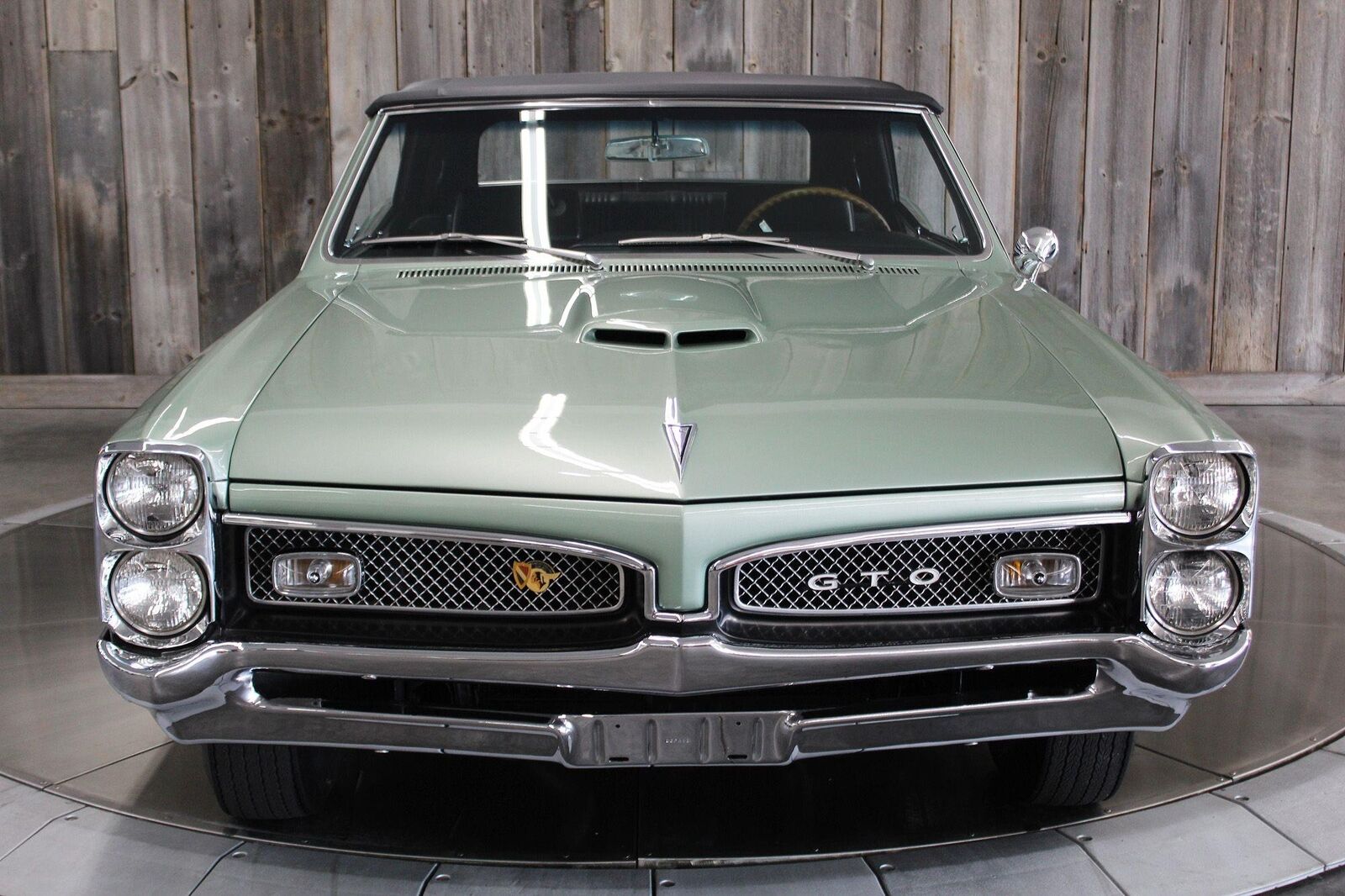 Pontiac-GTO-1967-Award-Winning