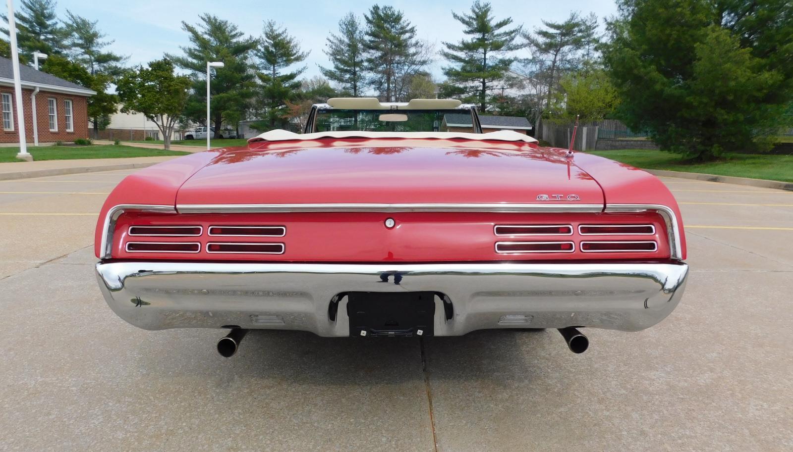 Pontiac-GTO-1967-CONVERTIBLE-13