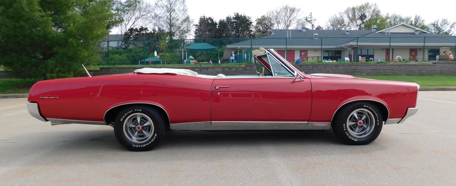 Pontiac-GTO-1967-CONVERTIBLE-17
