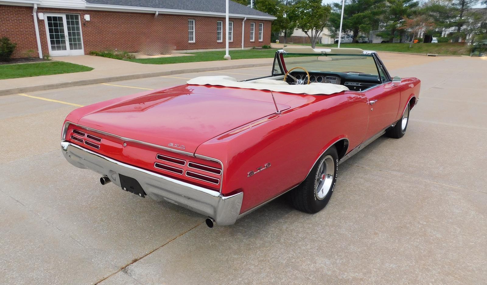 Pontiac-GTO-1967-CONVERTIBLE-20