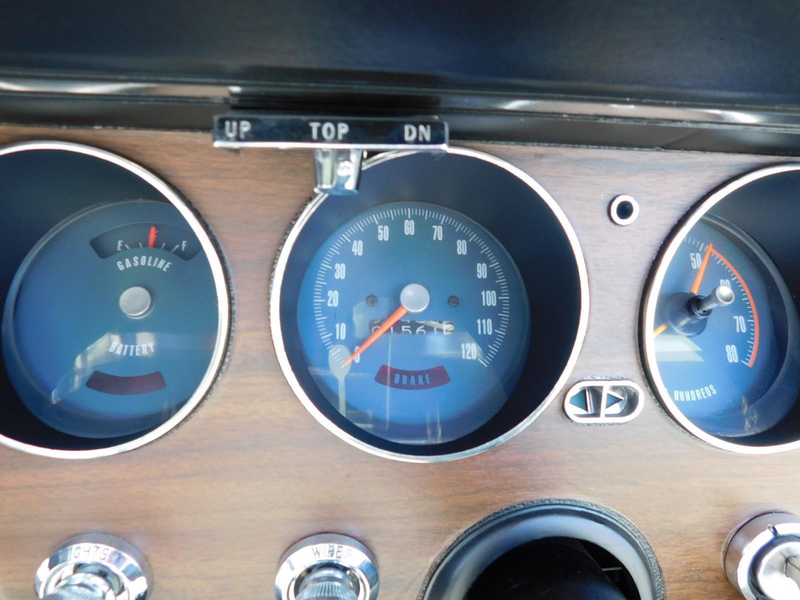 Pontiac-GTO-1967-CONVERTIBLE-36