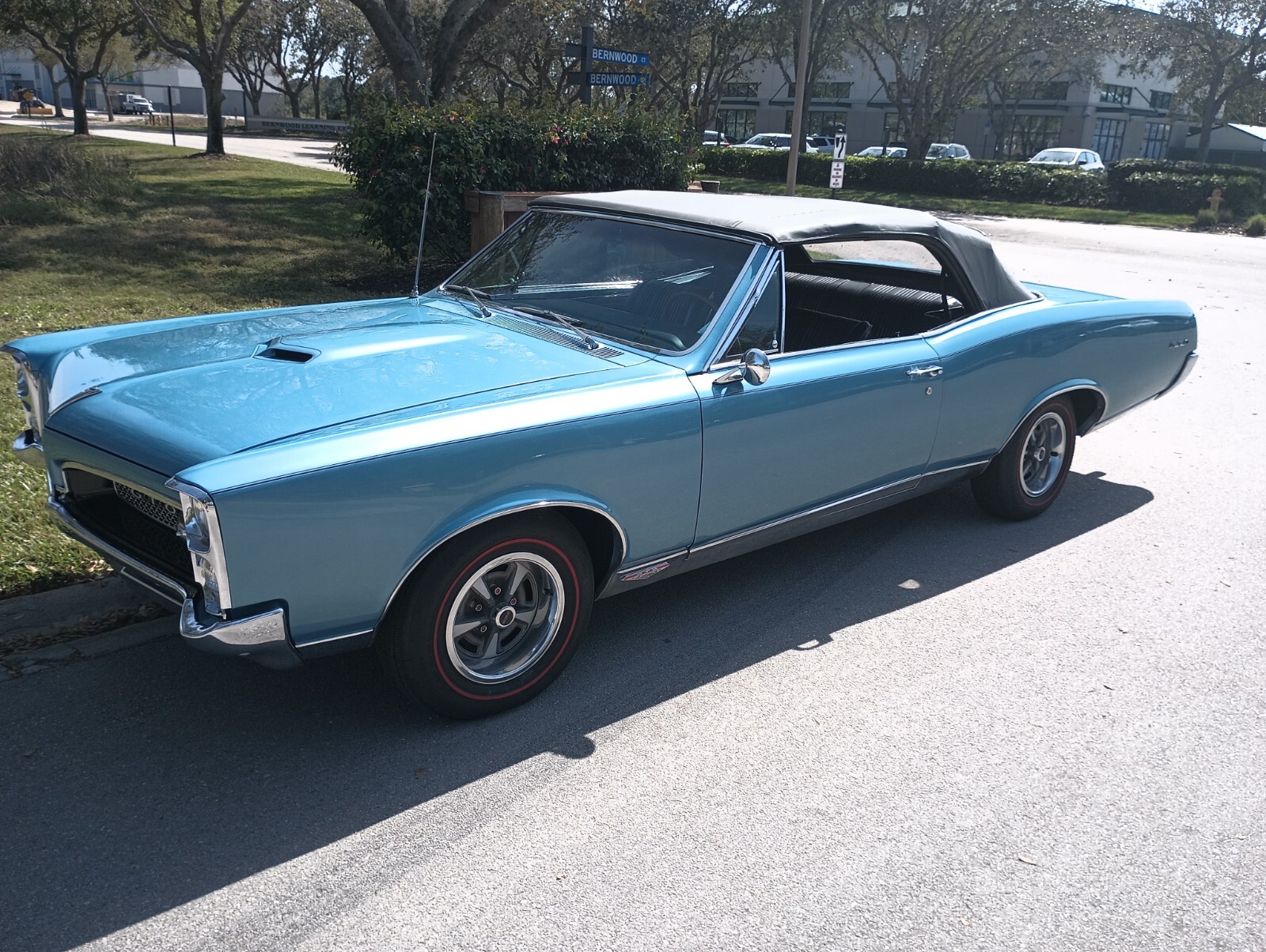 Pontiac-GTO-1967-Convertible-12