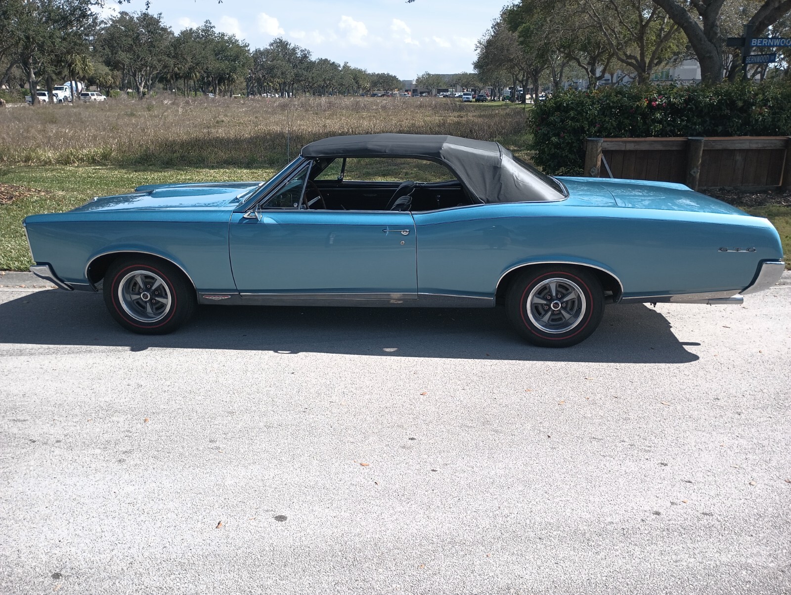 Pontiac-GTO-1967-Convertible-13