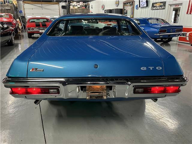 Pontiac-GTO-1972-2-Door-Coupe-2