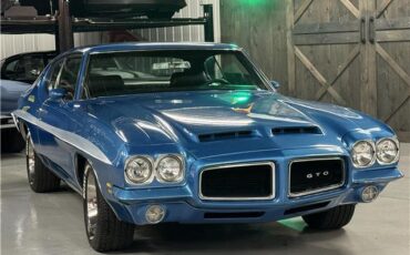 Pontiac-GTO-1972-2-Door-Coupe