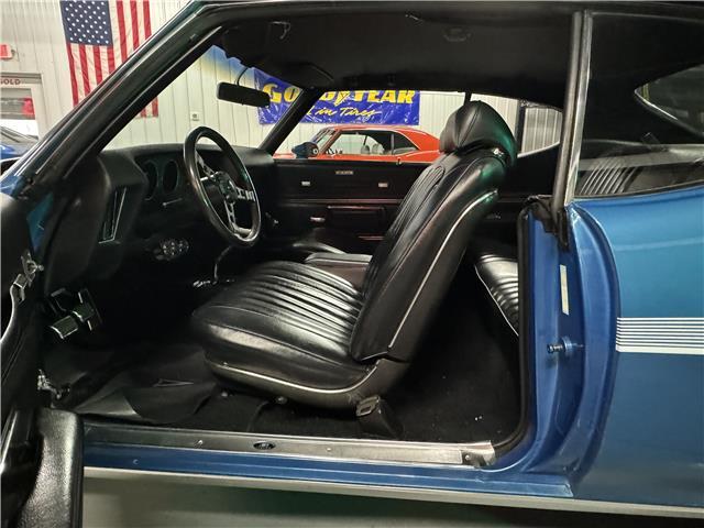 Pontiac-GTO-1972-2-Door-Coupe-5