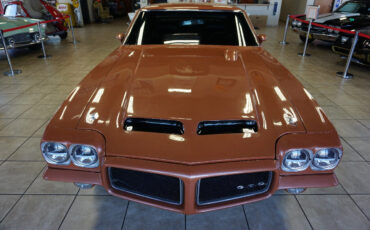 Pontiac-GTO-1972-Classic-Car-11