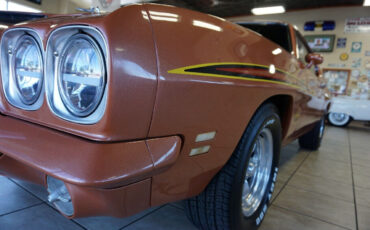 Pontiac-GTO-1972-Classic-Car-15