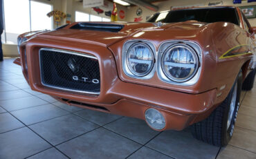 Pontiac-GTO-1972-Classic-Car-18