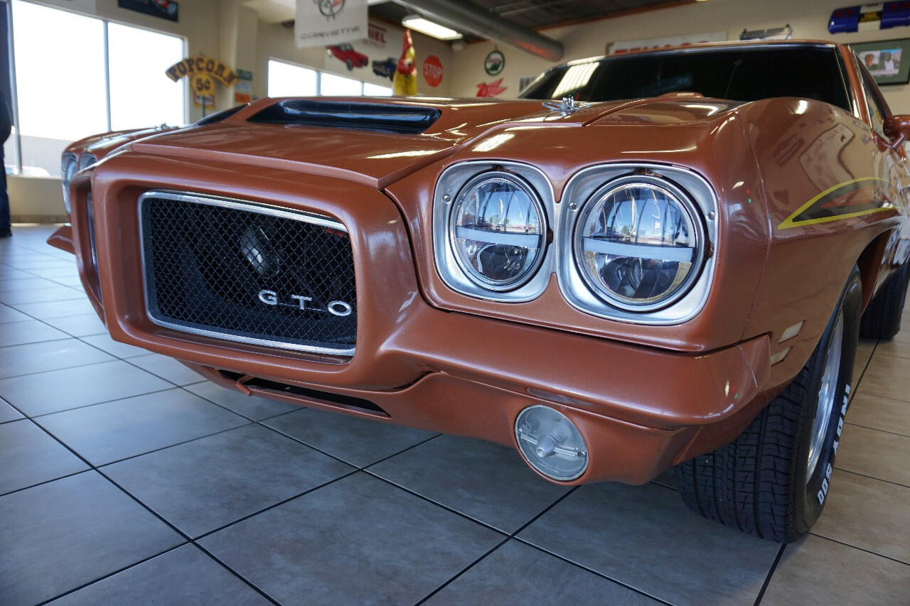 Pontiac-GTO-1972-Classic-Car-18