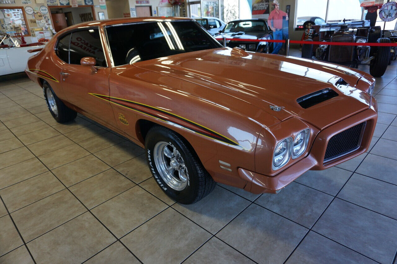 Pontiac-GTO-1972-Classic-Car-9