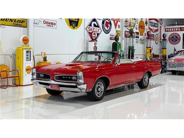 Pontiac GTO Convertible 1966 --