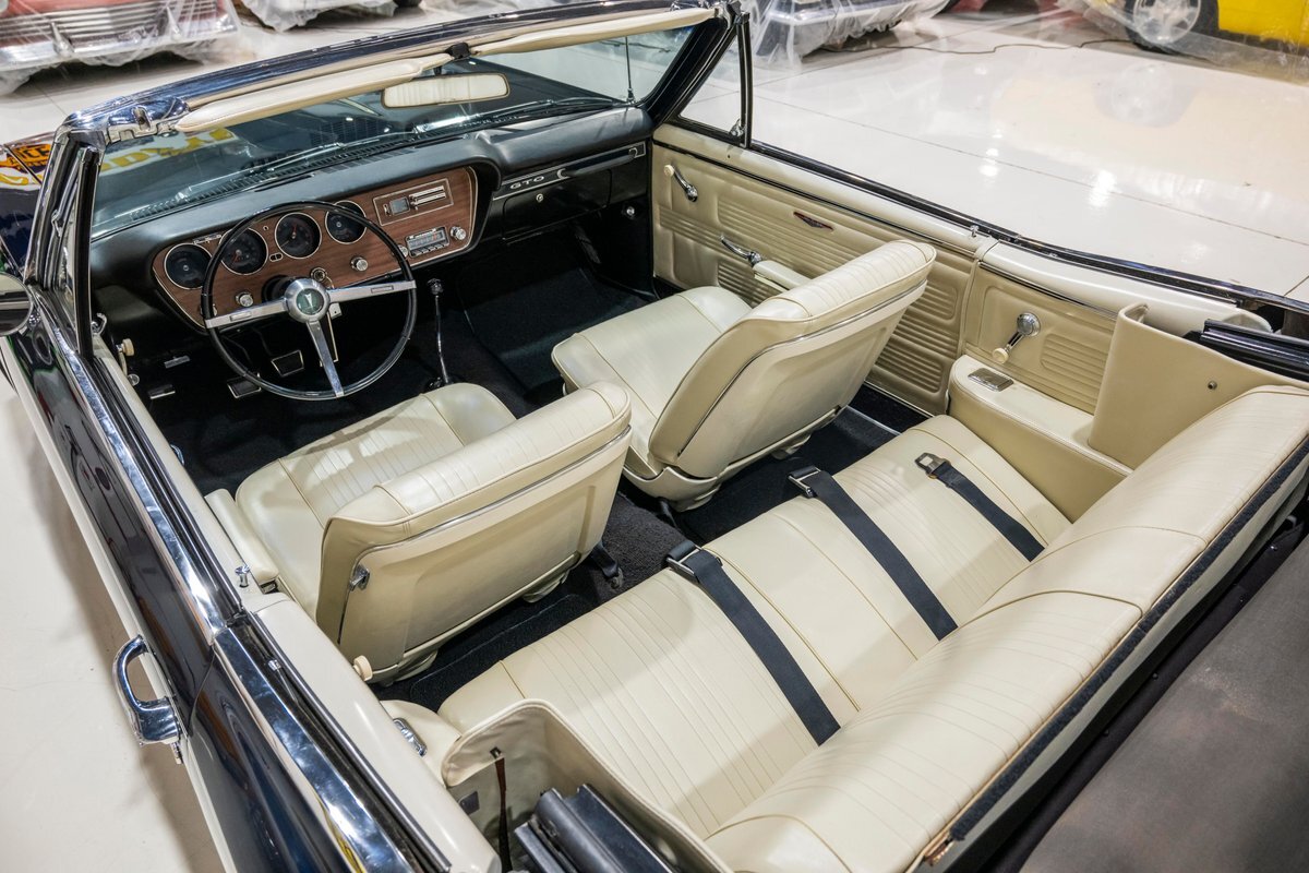 Pontiac-GTO-Convertible-1967-14
