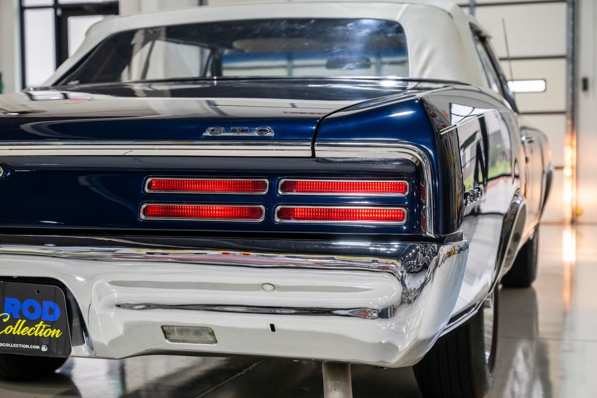 Pontiac-GTO-Convertible-1967-32
