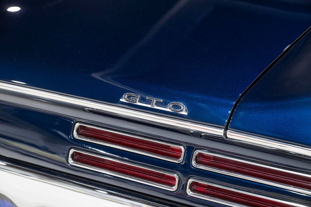 Pontiac-GTO-Convertible-1967-33