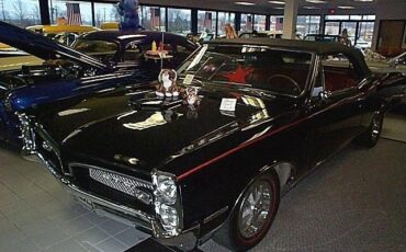 Pontiac-GTO-Royal-Bobcat-1967-Convertible-Hurst-Edition