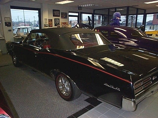 Pontiac-GTO-Royal-Bobcat-1967-Convertible-Hurst-Edition-4