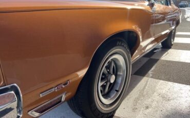 Pontiac-Grand-Prix-1969-Coupe-12